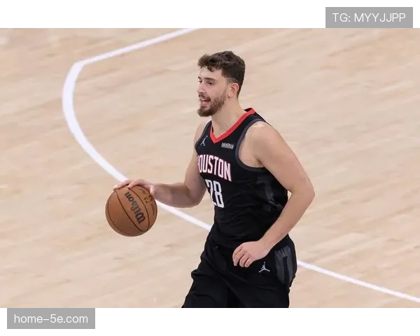 火箭申京低位脚步娴熟 土耳其中锋展现组织潜力